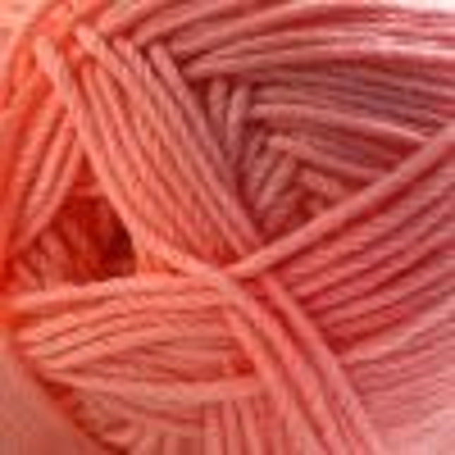 220 Superwash Merino - A Twist of Yarn