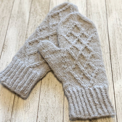 Diamond Alpaca Mitten Kit