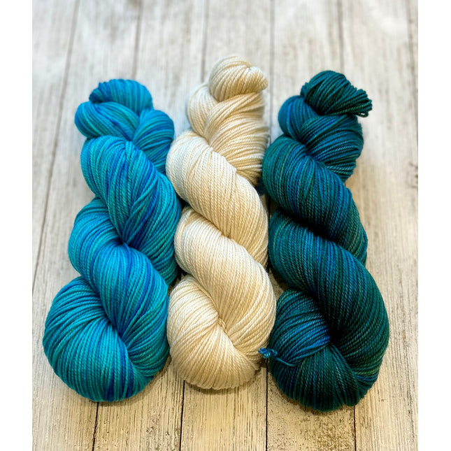 'All About Me Cowl' Kit - (Pattern Not Included)