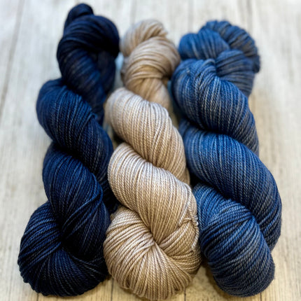 'All About Me Cowl' Kit - (Pattern Not Included)