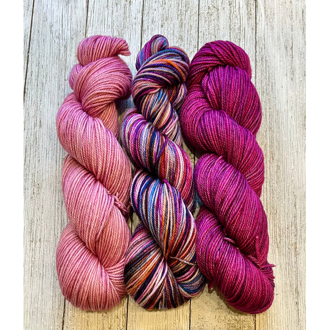 'All About Me Cowl' Kit - (Pattern Not Included)
