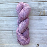 Nalo DK - A Twist of Yarn