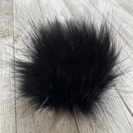 Pompoms - Faux Fur 4" - A Twist of Yarn