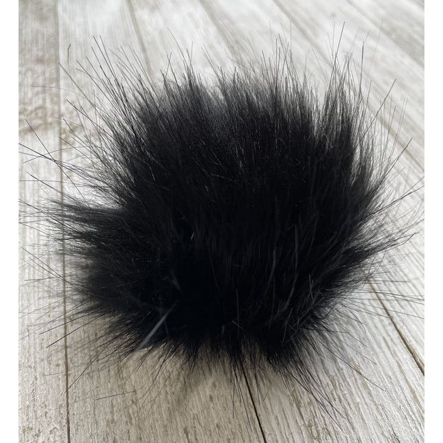 Pompoms - Faux Fur 4" - A Twist of Yarn