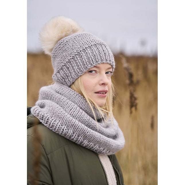 Salle + Highoak Snood and Hat Pattern - A Twist of Yarn