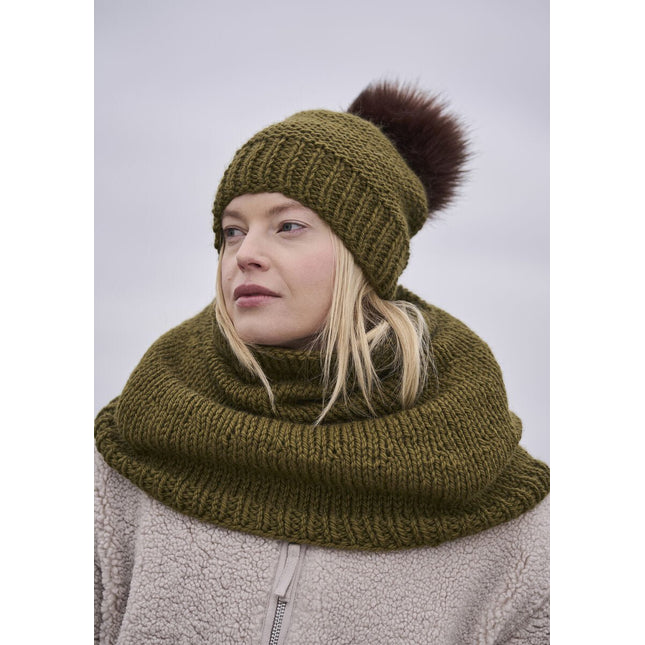 Salle + Highoak Snood and Hat Pattern - A Twist of Yarn