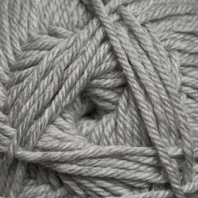 220 Superwash Merino - A Twist of Yarn